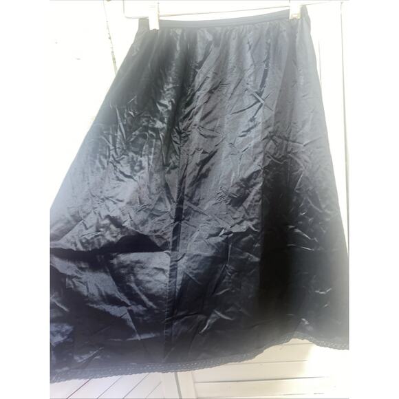 Vintage Vanity Fair Tricot Nylon Antron Half Slip Lace Trim Hem Sz Small USA - Picture 3 of 6